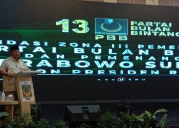 Bakal Calon Presiden (Bacapres) 2024, Prabowo Subianto memberikan sambutan usai didukung oleh Partai Bulan Bintang (PBB) di Kota Padang, Sumatera Barat (Sumbar) pada Sabtu (9/9/2023) sore. (Foto: Dok. Muhammad Aidil)