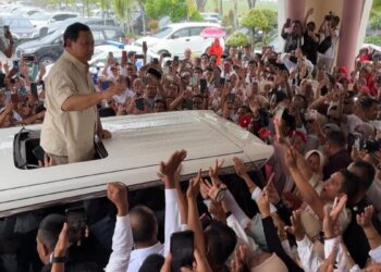 Prabowo Subianto disambut meriah di BIM oleh pendukungnya. (dok. istimewa)