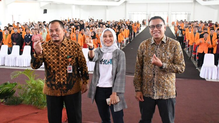 Semen Padang mengajar kenalkan dunia kerja pada mahasiswa Unja. (dok. Humas)