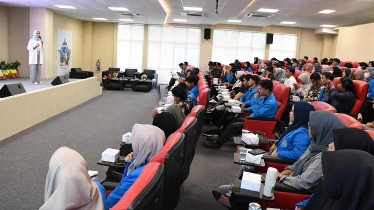 Semen Padang Mengajar di UIN Jambi, Mahasiswa Termotivasi Siapkan Karir 1 Semen Padang mengajar di Unja. (dok. istimewa)