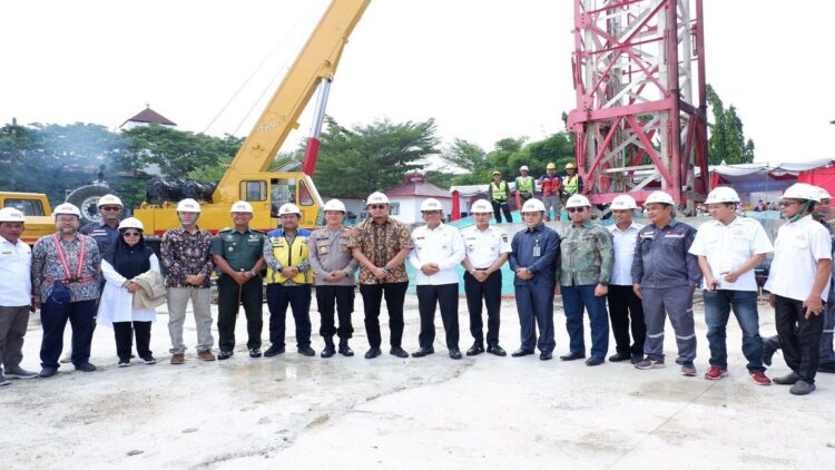 Pasar Raya Fase VII mulai Dibangun, Andre Rosiade: Perjuangan Bersama 1 Anggota DPR RI dari Fraksi Partai Gerindra, Andre Rosiade didampingi Wali Kota Padang, Hendri Septa dan lainnya saat ground breaking Pasar Raya Fase VII. (Foto: Dok. Istimewa)