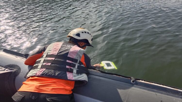 Belum Ditemukan, Tim SAR Gabungan Lanjutkan Pencarian Nelayan Hilang di Danau Maninjau 1 Pencarian seorang nelayan yang hilang di Danau Maninjau, Kabupaten Agam sejak Minggu (24/9/2023). (Foto: Dok. Basarnas)