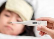 Jangan Langsung ke Dokter, Ini 10 Cara Turunkan Demam pada Anak