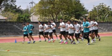 Trio Naturalisasi dan Marselino Sudah Bergabung di Latihan Timnas U-23 8 Latihan pemain Timnas U-23 jelang laga perdana kualifikasi AFC Cup. (dok. PSSI)