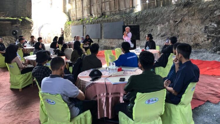 Program Studi Arsitektur UBH Laksanakan Kuliah Dasar di Indarung 1 1 Mahasiswa UBH kuliah dasar di Indarung 1 Semen Padang. (dok. Humas)