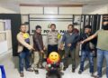 Pelaku pencurian di kos-kosan ditangkap pada Rabu (6/9/2023) malam. (Foto: Dok. Polsek Pauh)