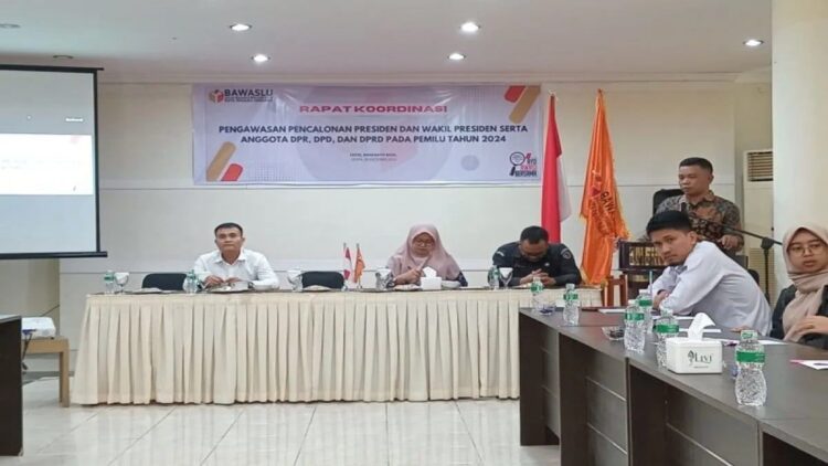 Bawaslu Padangpanjang, ajak pengurus Parpol sosialisasikan PKPU Nomor 10/2023 bagi bacaleg THL. (ANTARA/ Isril)