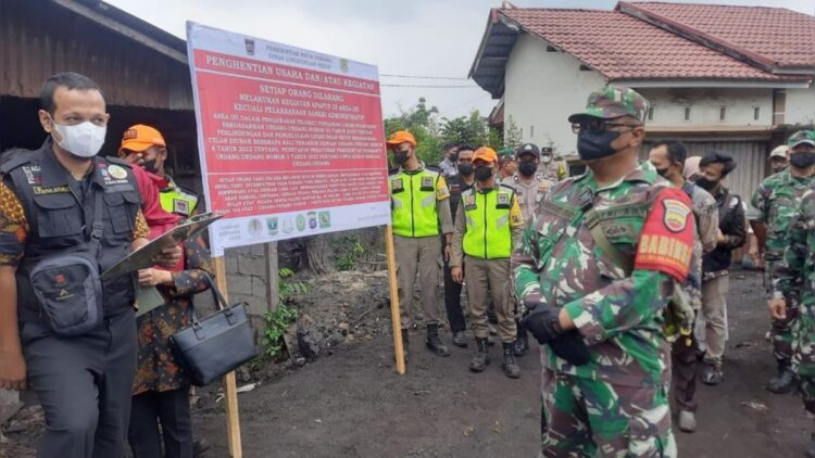 Pemko Padang menghentikan operasional stockpile batubara. (Foto: Dok. Diskominfo Padang)