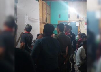 Satpol PP Amankan Dua Liter Tuak dari Warung di Padang