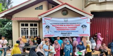 Pemkab Pasbar Salurkan Beras Cadangan Pangan Pemerintah kepada 2.066 KK