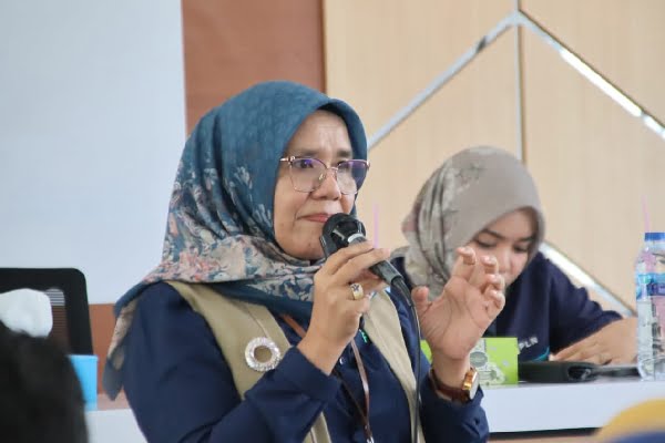 Manajer Komunikasi dan TJSL PLN UID Sumbar, Yenti Elfina. (Foto: Dok. PLN)