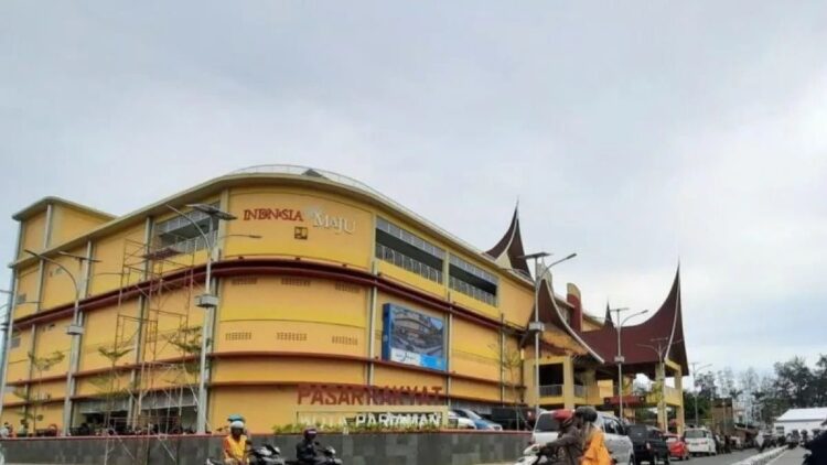 Pasar Rakyat Pariaman, Sumbar menjadi salah satu lokasi yang akan dikunjungi Presiden RI Joko Widodo pada Rabu (25/10). ANTARA/Aadiaat M. S.