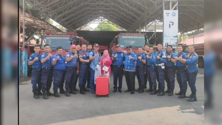 Salah seorang personel Dinas Damkar Padang mengikuti Diklat Pemadaman di Seoul, Korsel. (Foto: Dok. Infopublik)