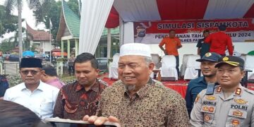 Pemkab Pasbar Perkirakan Anggaran Pilkada yang Disediakan di APBD Perubahan Capai Rp18 Miliar 8 Pemkab Pasbar Perkirakan Anggaran Pilkada yang Disediakan di APBD Perubahan Capai Rp18 Miliar