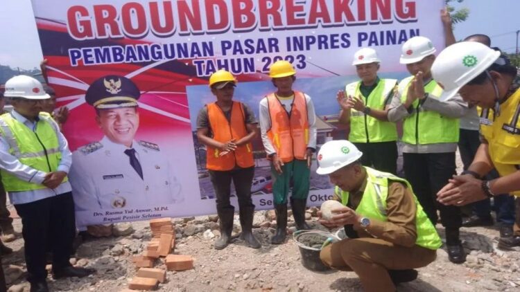 Pasar Painan Direvitalisasi, Bupati Pessel: Penopang Sektor Pariwisata 1 Revitalisasi Pasar Painan tingkatkan ekonomi daerah. (Foto: Antara)