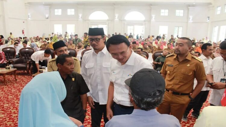 Jika Berjalan Baik, Pertamina Berharap Sistem Bukittinggi Hebat Bisa Diintegrasikan ke Seluruh Sumbar 1 Komisaris Utama PT Pertamina (Persero) Basuki Tjahaja Purnama atau Ahok dan Wali Kota Bukittinggi, Erman Safar. (ANTARA/AL FATAH)