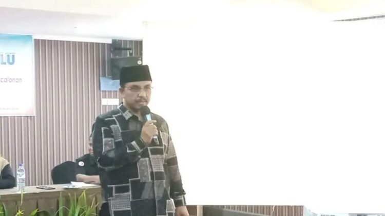 Ketua Bawaslu Bukittinggi, Ruzi Haryadi. Bawaslu menerima laporan dari tiga parpol terkait dugaan kesalahan administrasi KPU Kota Bukittinggi (Antara/Al Fatah)