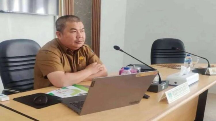 Diduga Beras Sintetis Beredar di Padangpanjang, Pemko Kirim Sampel ke BPOM 1 Kabag Perekonomian dan Sumberdaya Alam Setdako, Putra Dewangga. (ANTARA)