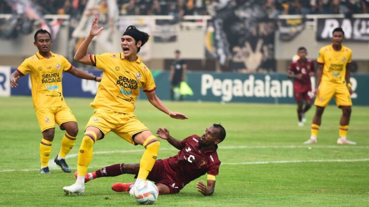 Pelanggaran Regulasi Pemain Sriwijaya FC, Semen Padang FC Dapat Tambahan Tiga Poin 1 Laga Sriwijaya FC vs Semen Padang FC pada awal bulan lalu. (dok. istimewa)