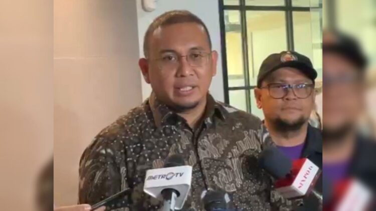 Semen Padang FC mendatangi Kantor PT LIB untuk mengadukan dugaan kecurangan yang melibatkan Sriwijaya FC. (Foto: Dok. Istimewa)