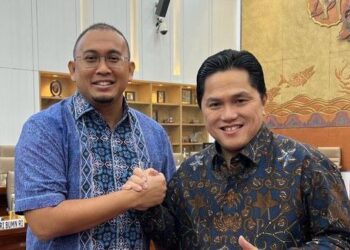 Anggota DPR RI Andre Rosiade bersama Menteri BUMN Erick Thohir. (Foto: Dok. Istimewa)