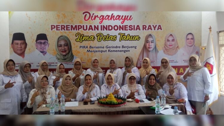 PD PIRA Sumbar menggelar HUT PIRA ke-15 secara sederhana di Kantor DPD Partai Gerindra Sumbar, Selasa (17/10/2023). (Foto: Dok. Radarsumbar.com)