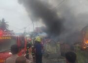 4 Bangunan Hangus Terbakar di Padang, Kerugian Ditaksir Rp1,5 Miliar