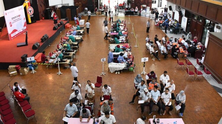 Donor darah yang digelar oleh Semen Padang Group di GSG, Selasa. (dok. Humas)