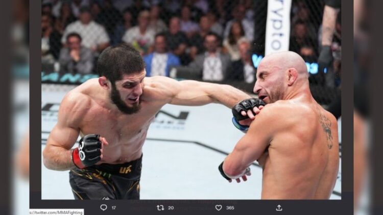 Islam Makhachev berhasila mengalahkan Alexander Volkanovski saat laga UFC 294. (Foto: Dok. bolasport.com)