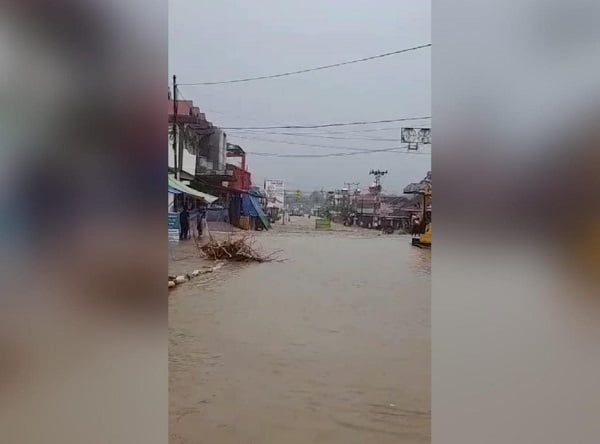 Hujan Deras Berakibat Banjir di Pasaman, Ini Lokasi dan Objek Terdampak 1 Banjir di salah satu Nagari di Kabupaten Pasaman, Sumatera Barat (Sumbar). (Foto: Dok. Pusdalops PB)