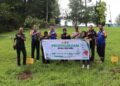 Penghijauan oleh Humas Polda Sumbar dalam rangka HUT Humas Polri. (dok. istimewa)