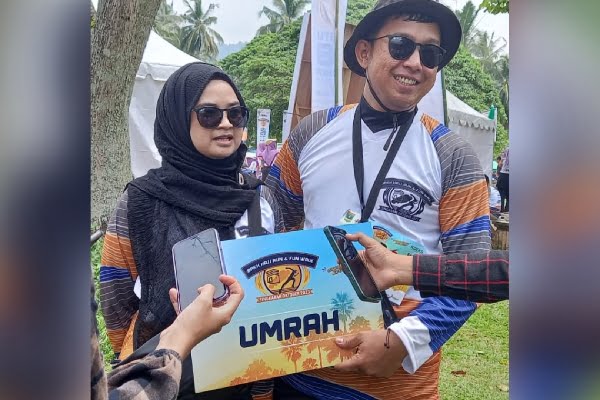 Cerita Perempuan asal Padang Dapat Hadiah Umrah di BPKH Hajj Run dan Fun Walk 1 Lia Anggraini (33), pemenang hadiah umrah BPKH Hajj Run dan Fun Walk. (Foto: Dok. istimewa)