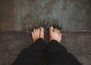 Coba Bunuh Diri, Seorang Perempuan Hendak Loncat dari Atas Gedung Hotel di Padang