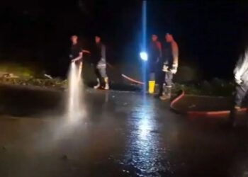 Sempat Tertutup Material Longsor, Jalan Nasional Sumbar-Riau Sudah Bisa Dilewati