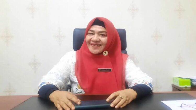 Kepala Badan Kepegawaian dan Pengembangan Sumbar Daya Manusia Kota Pariaman, Sumbar Irmadawani. ANTARA/Aadiaat M. S.