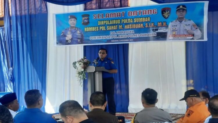 Satpolairud Polres Pariaman Perkuat Jaga Potensi Daerah Bidang Kelautan 1 Kepala Dinas Polisi Pamong Praja dan Pemadam Kebakaran Kota Pariaman, Sumbar Alfian mewakili Penjabat Wali Kota Pariaman menyampaikan sambutan pada peresmian Satpolairud Polres Pariaman di Pariaman, Rabu. ANTARA/Aadiaat M. S.
