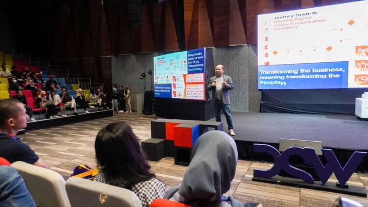 Telkomsel dan Data Science Indonesia Hadirkan Pembicara Terkemuka di DSW 2023 1 Data Science Weekend 2023. (dok. Telkomsel)