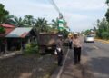 Polisi melakukan olah Tempat Kejadian Perkara (TKP) kecelakaan bus PO Mandala dengan truk pengangkut sawit di Simpang Empat, Kabupaten Pasaman Barat. (Foto: Dok. Polres Pasbar)