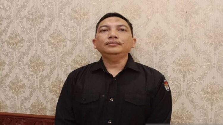 KPU Agam Tetapkan Zona Pemasangan Alat Peraga Kampanye Pemilu 2024 1 Koordinator Divisi Sumber Daya Manusia dan Partisipasi Masyarakat KPU Agam Zainal Abadi. Dok Antara/Yusrizal