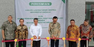 Laboratorium Sentral Unand Diresmikan, Dibangun dari Surat Berharga Syariah Negara 8 Peresmian Laboratorium Sentral Unand, Sabtu (18/11/2023) pagi. (Foto: Dok. Radarsumbar.com)