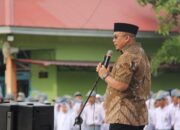 Andre Rosiade jadi Pembina Upacara Bendera HGN di SMA 2 Padang
