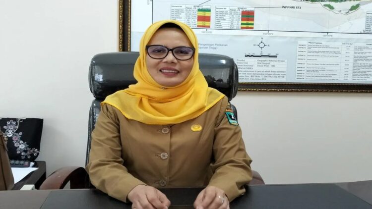 Produksi Ikan di Sumbar Turun, Begini Penjelasan DKP 1 Kepala DKP Provinsi Sumbar Reti Wafda saat diwawancarai di Padang, Rabu, (15/11/2023). ANTARA/Muhammad Zulfikar.