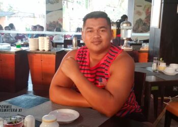 Rafika Putra atlet lontar martil Sumbar di Porwil XI Sumatera. (dok. istimewa)