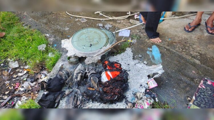 Kondisi mesin cuci yang hangus terbakar. (Foto: Dok. Dinas Damkar Padang)