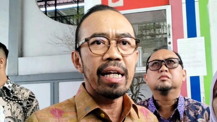 Direktur Utama Pertamina Patra Niaga Riva Siahaan saat diwawancarai awak media massa di Padang, Rabu, (22/11/2023). ANTARA/Muhammad Zulfikar.