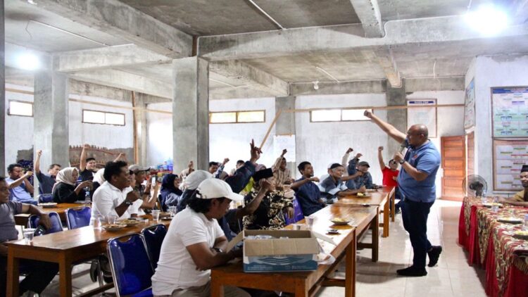 Andre Rosiade menyerap aspirasi masyarakat di Kabupaten Tanahdatar. (Foto: Dok. Tim AR)