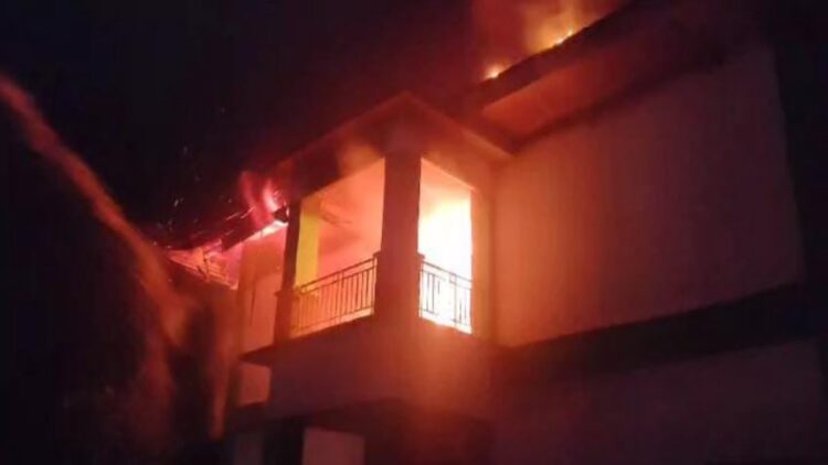 kebakaran di kampus UNP Lubuk Buaya