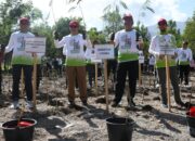 Hari Menanam Pohon Indonesia, Insan Semen Padang Tanam 2000 Batang Kaliandra Merah