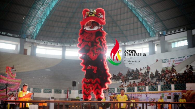 Barongsai Sumbang Tiga Medali Emas untuk Sumbar di Porwil XI 1 Penampilan tim Barongsai sumbar di Porwil XI. (dok. istimewa)