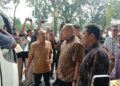 Andre Rosiade dan Pertamina Tinjau SPBU di Sumbar Pasca Antrean dan Kelangkaan Solar 6 Anggota DPR RI Komisi VI, H Andre Rosiade bersama Pertamina Patra Niaga melakukan peninjauan ke SPBU pasca kelangkaan solar beberapa waktu lalu di Sumbar. (Foto: Dok. Radarsumbar.com)